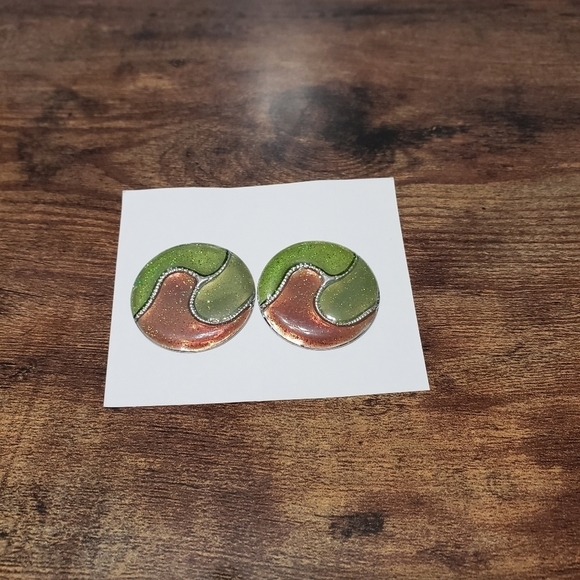 3/$15 green sparkle circle statement earrings - Picture 5 of 5